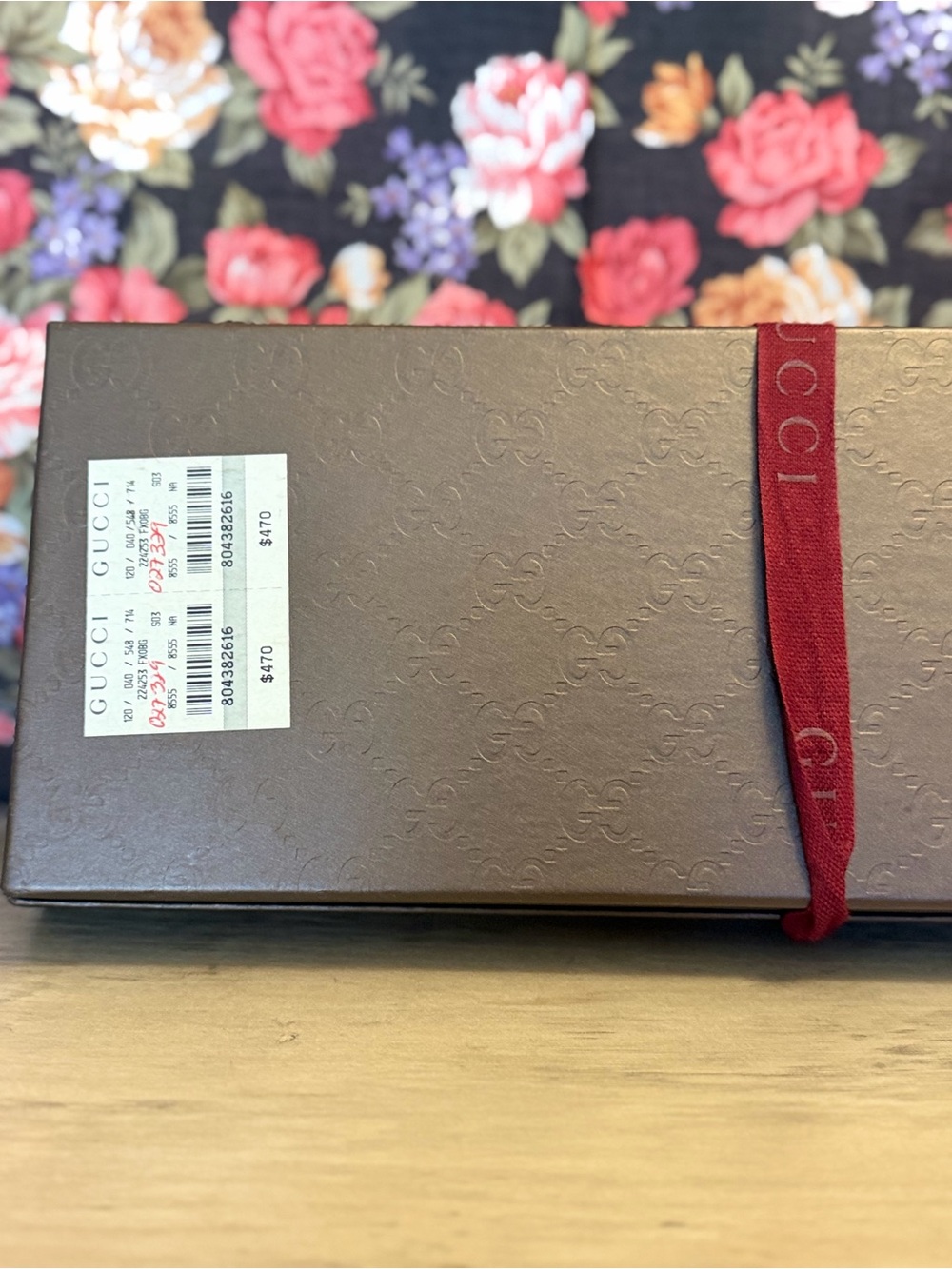 SOLD!!!!! Gucci Beige GG Canvas Wallet with Brown Leather Trim and Bamboo Tassel - Picture 10 of 10